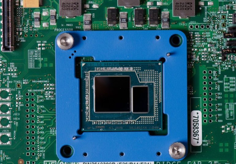 Как называется видеокарта, встроенная в процессор