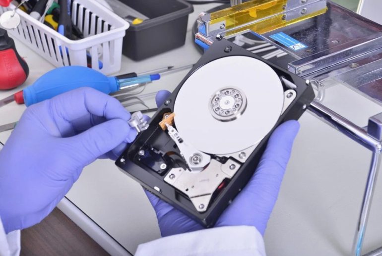 Восстановление данных с SSD и HDD: что важно знать